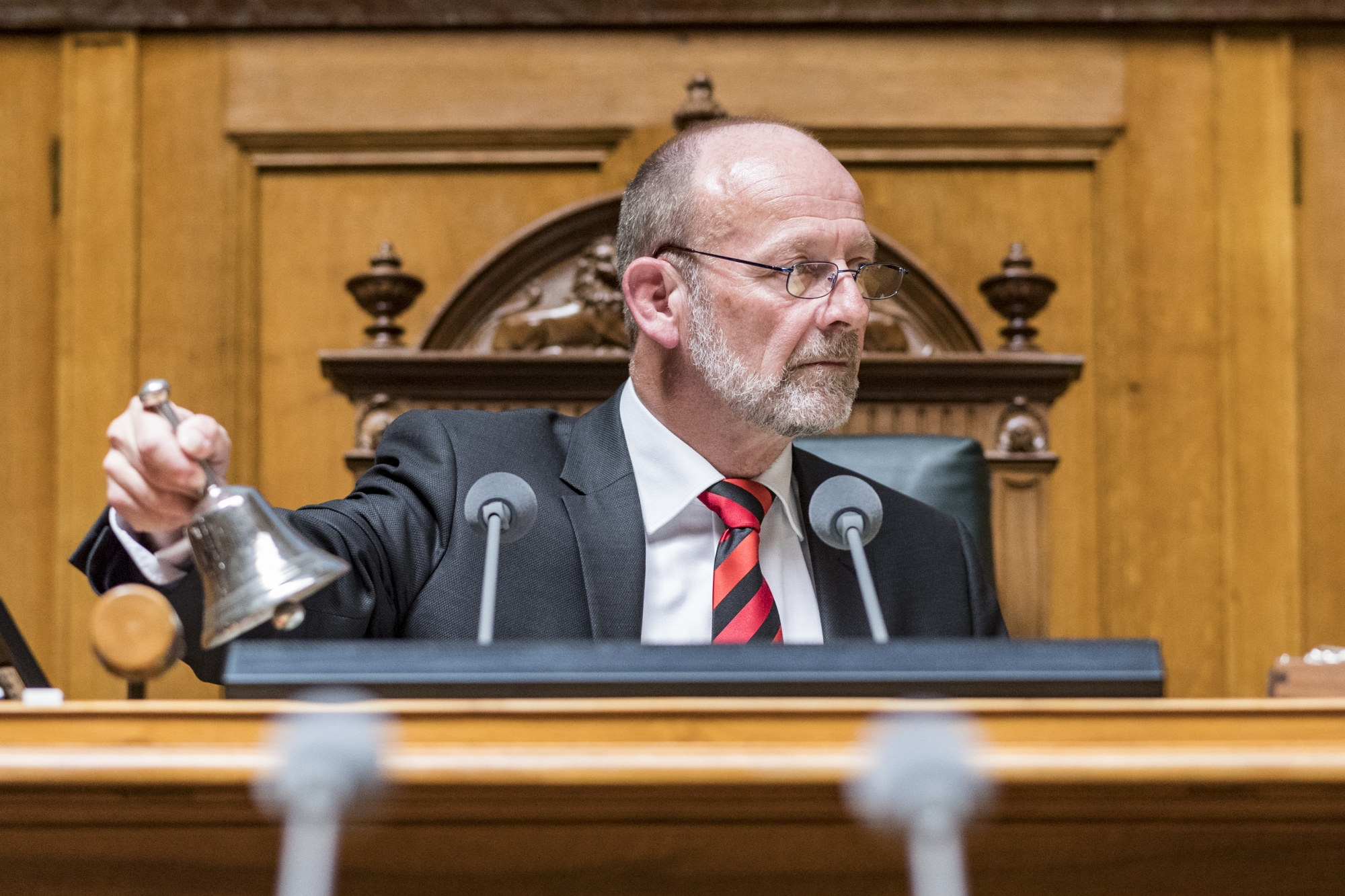 Nationalratspraesident Dominique de Buman, CVP-FR, laeutet die zweite Sessionswoche ein, an der Sommersession der Eidgenoessischen Raete, am Montag, 4. Juni 2018 im Nationalrat in Bern. (KEYSTONE/Alessandro della Valle) SCHWEIZ SESSION NATIONALRAT