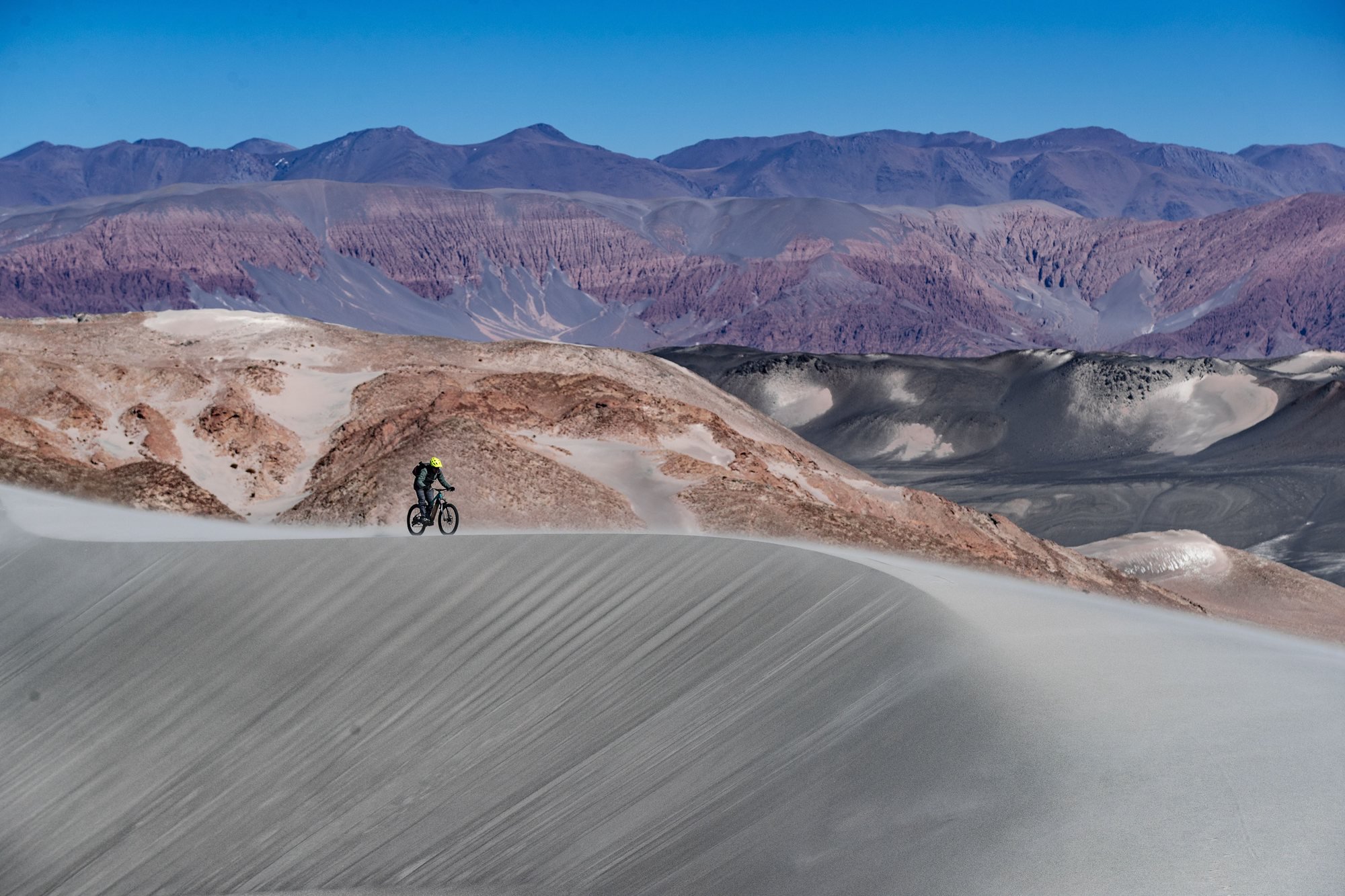 Le Cerro Laguna Blanca est une montagne isolée et "assez sauvage".