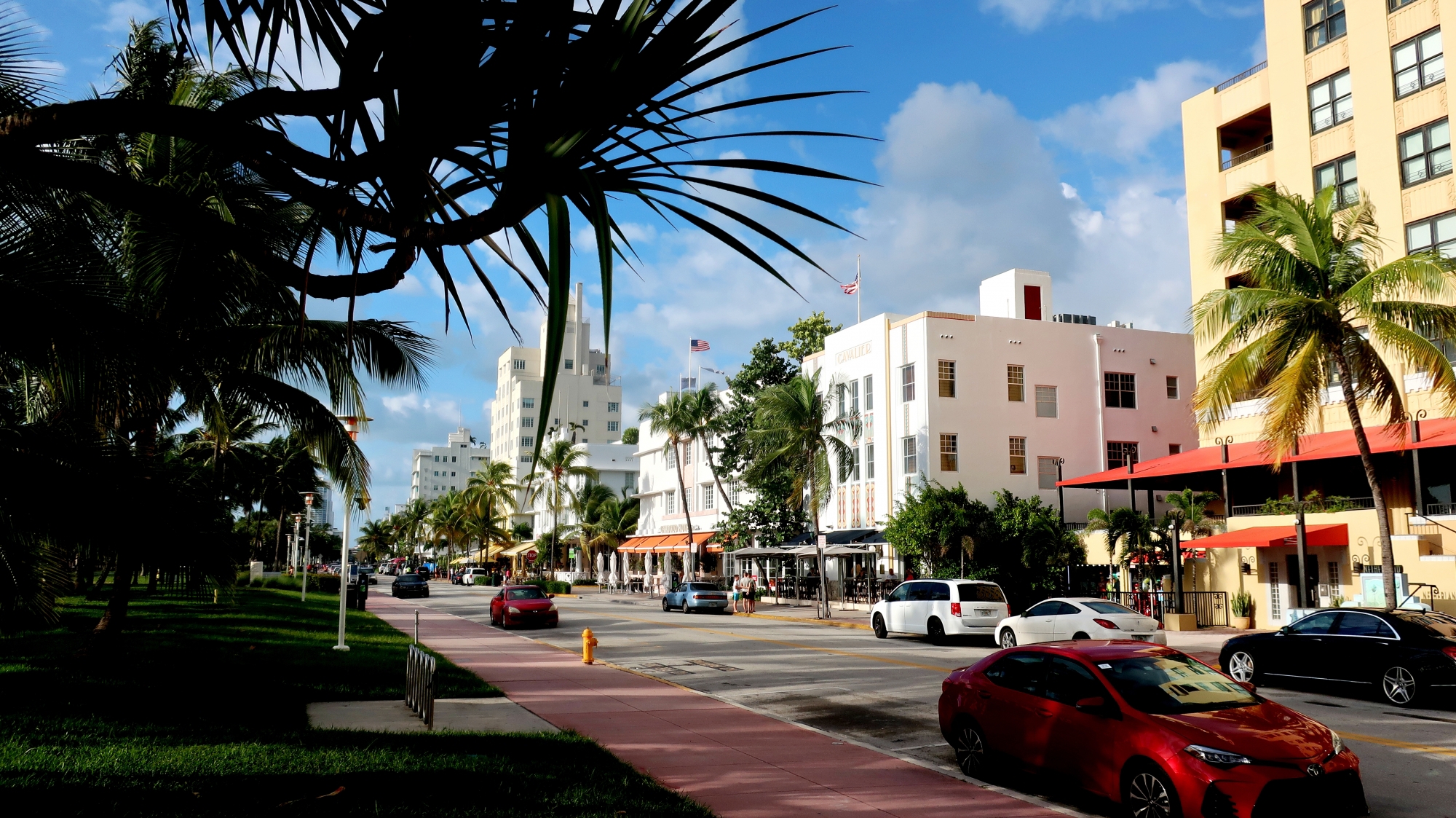 Balade. Ocean Drive permet une exploration piétonne.