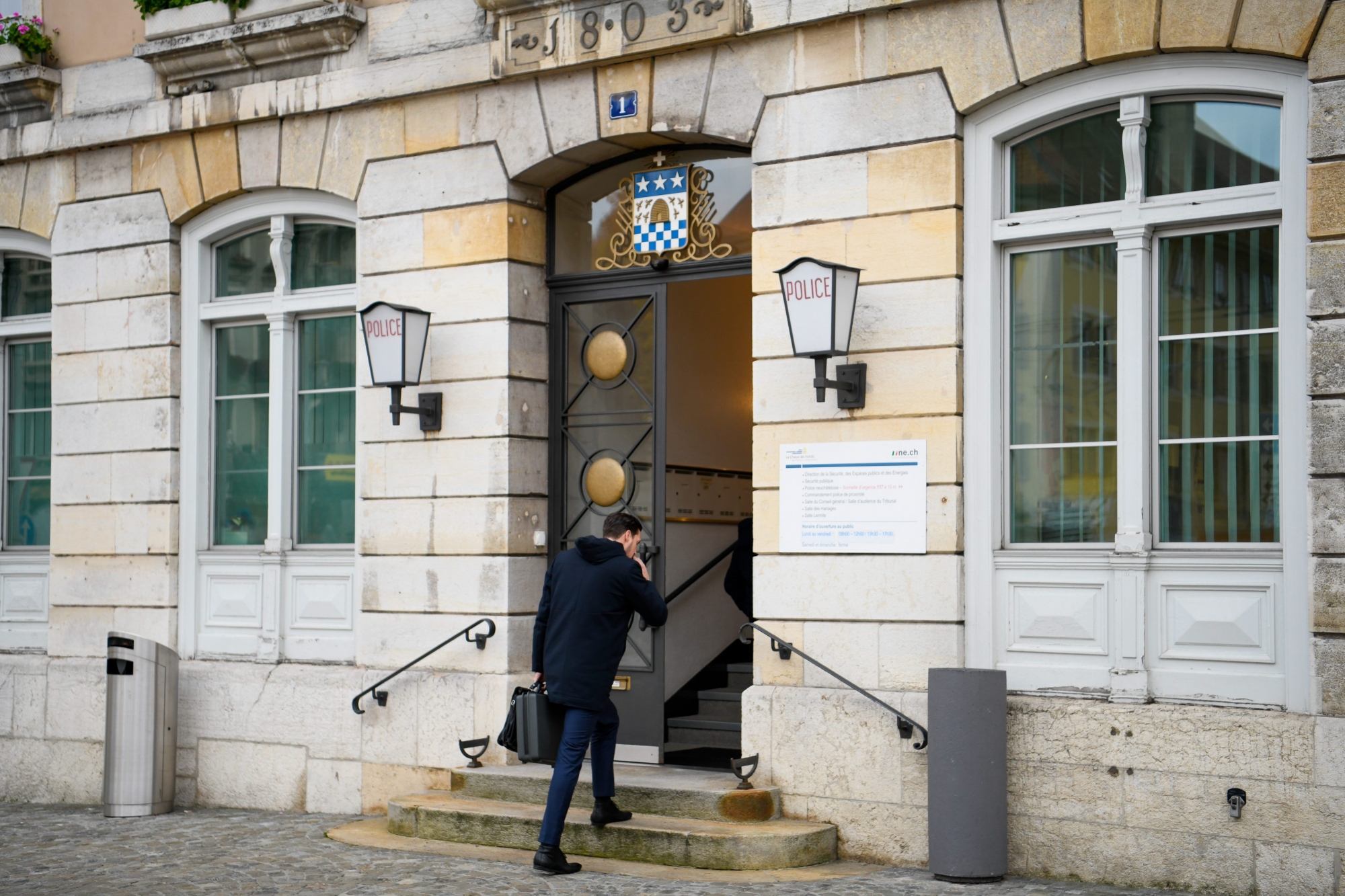 Le procès pour matricide se tient à l'hôtel de ville de La Chaux-de-Fonds.