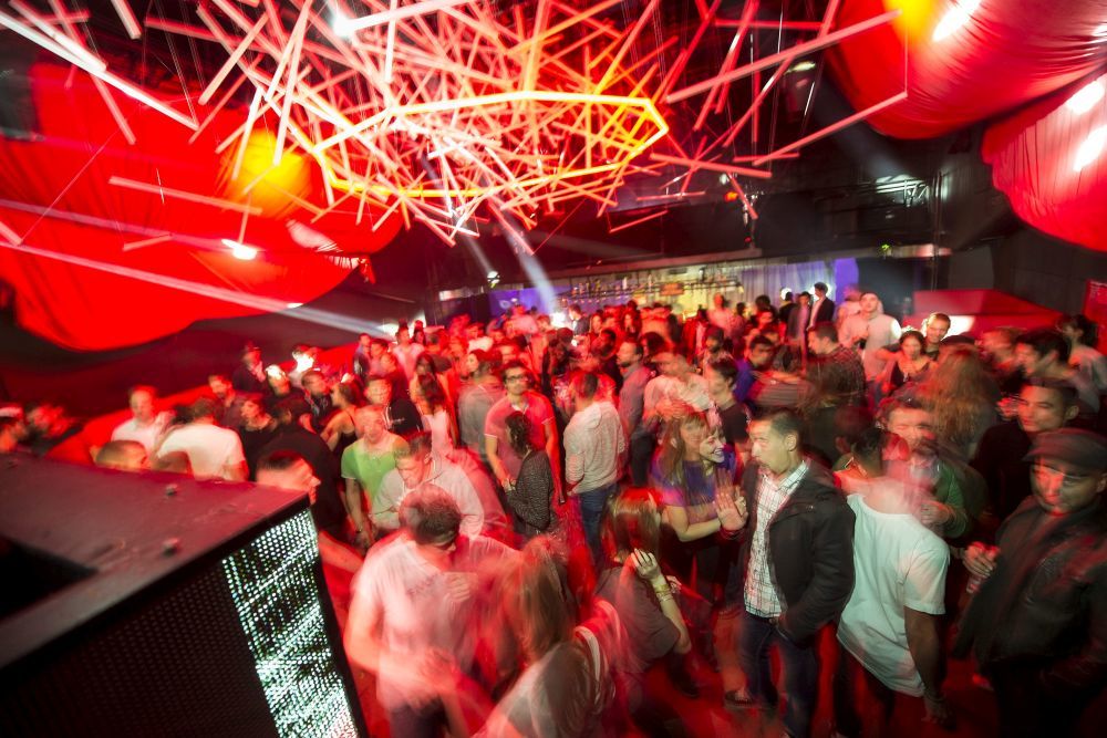 Vie nocturne: pourquoi les événements festifs ne sont-ils pas considérés comme de la culture?, s'interrogent les bars et les clubs zurichois.
