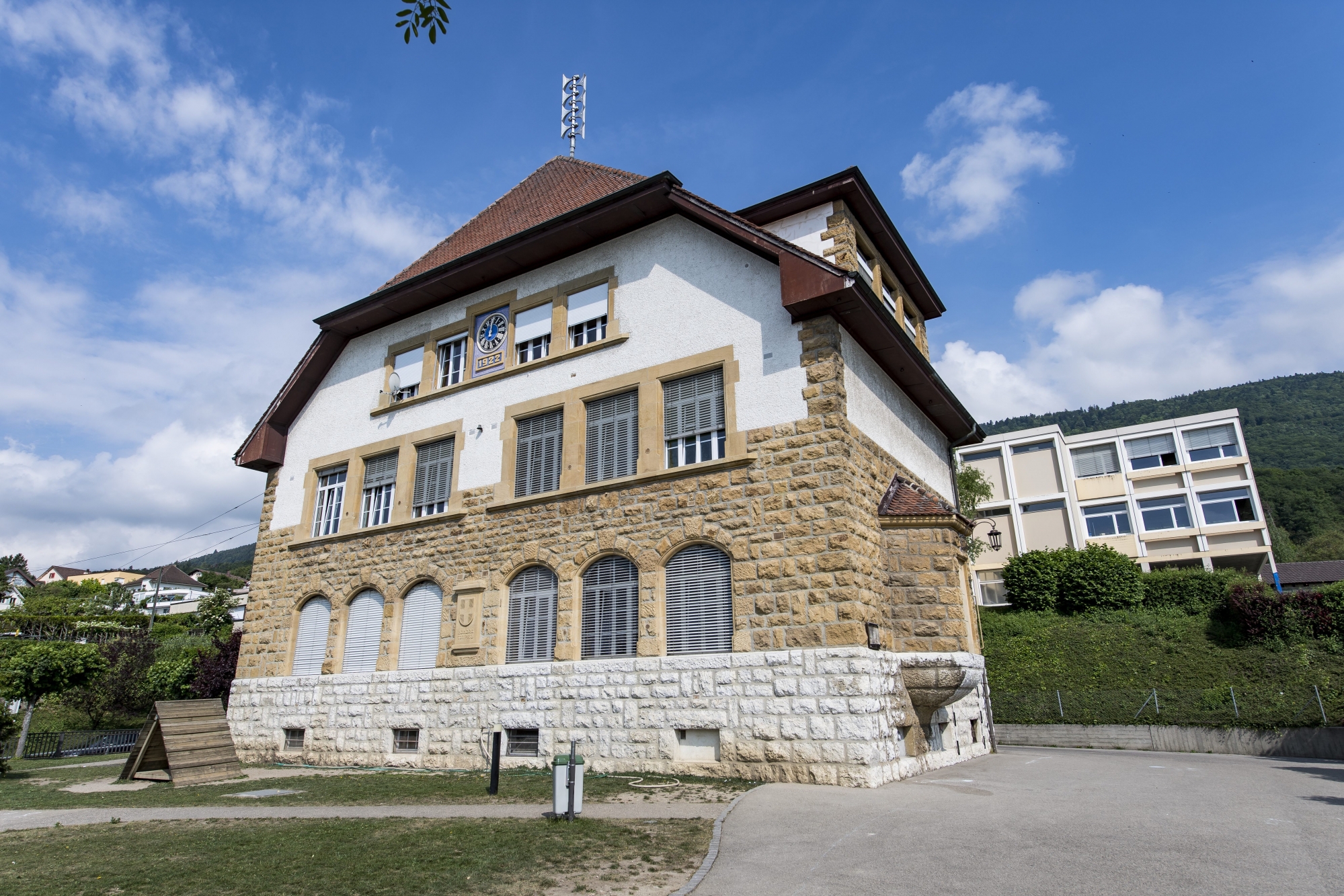 Un référendum a été lancé pour sauver le vieux collège d'Hauterive, condamné par une décision du Conseil général en septembre.