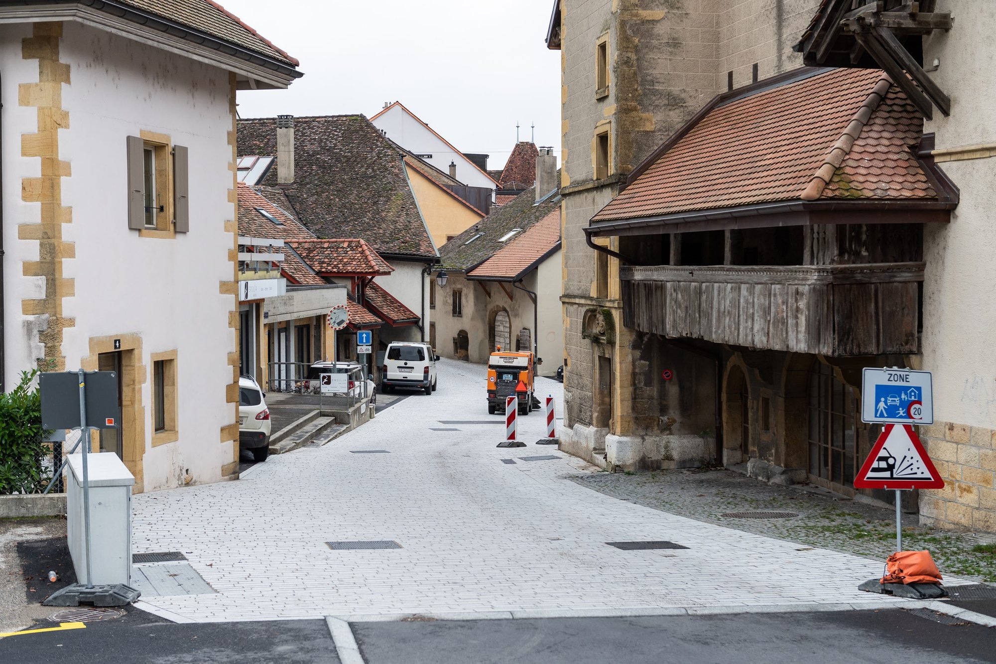 Les quelque 1100 m2 de la deuxième phase du chantier de Saint-Blaise seront recouverts des mêmes boutisses que celles utilisées ici pour la première phase.