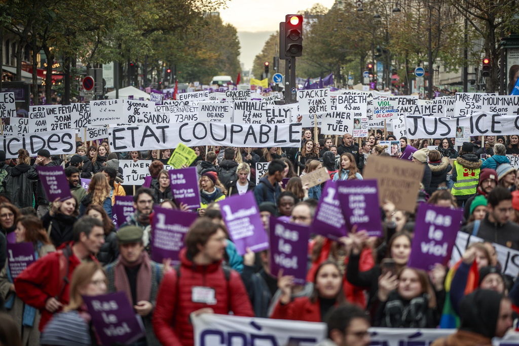 A Paris, près de 49’000 personnes s’étaient rassemblées samedi.