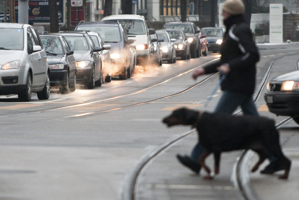 Selon le Bureau de prévention des accidents, le risque d'accident pendant la nuit et au crépuscule est trois fois plus élevé qu'en plein jour. Le danger augmente en cas de pluie, de brouillard ou de chute de neige.