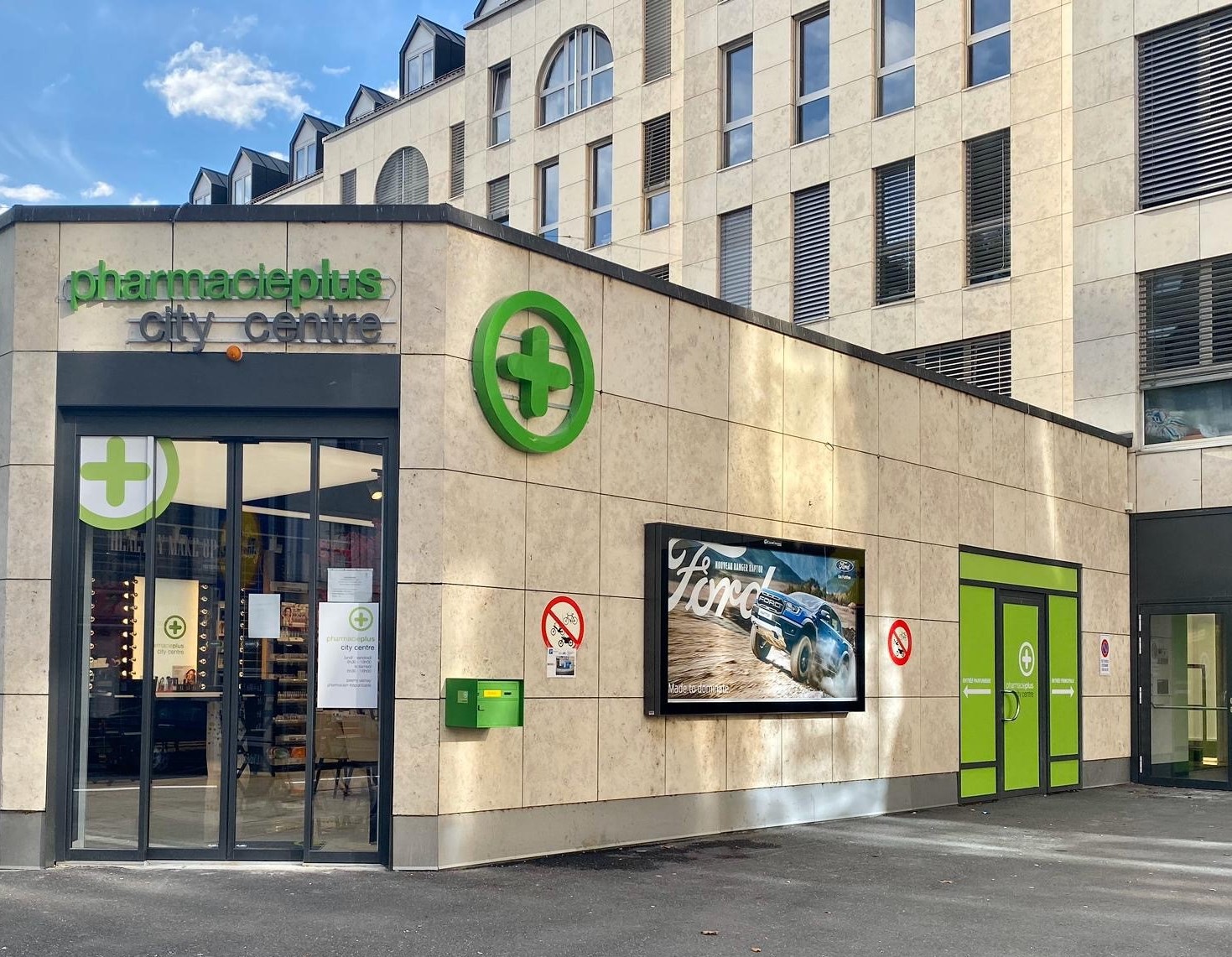 Un guichet postal sera installé dans cette pharmacie de City Centre, à Neuchâtel.