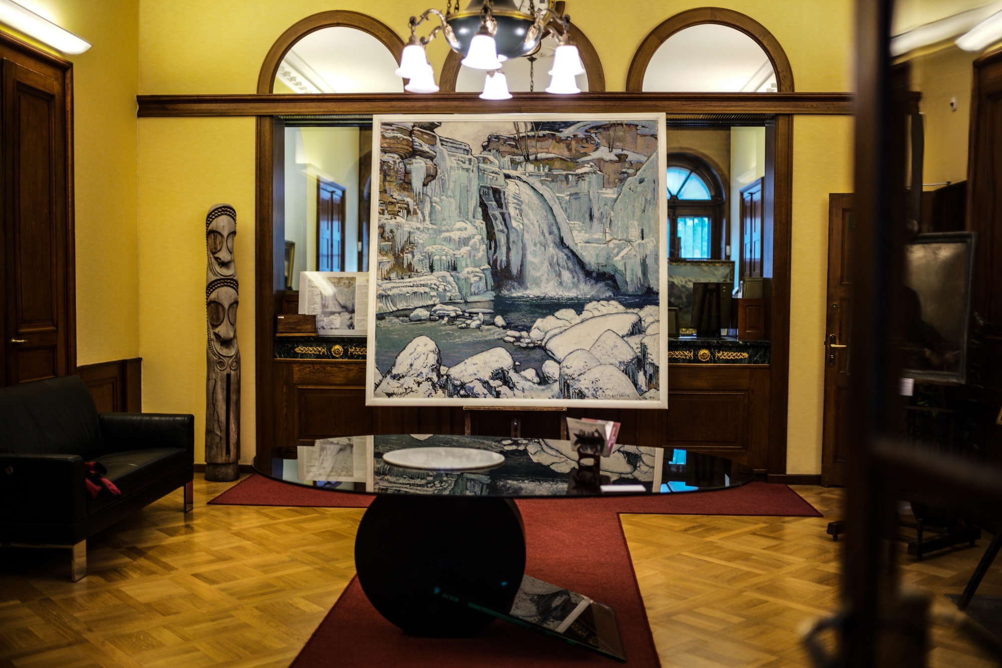 "Le Saut-du-Doubs en hiver", de Charles L'Eplattenier, est au cœur de l'exposition de l'hôtel Pourtalès-Castellane.