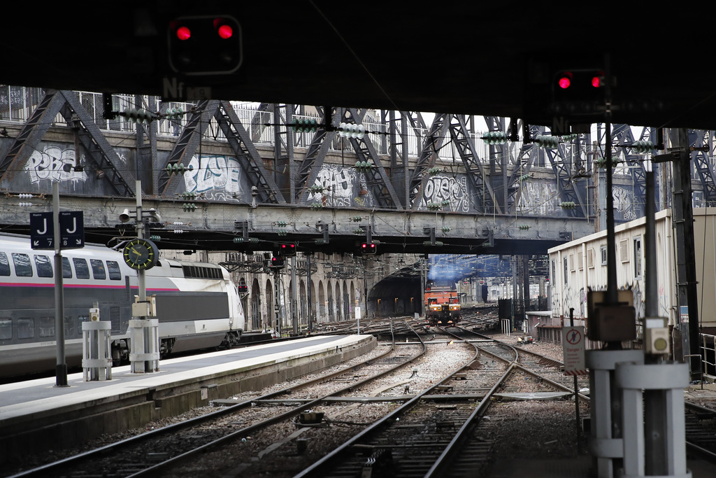 Quatorze TGV affrétés dimanche seront réservés.