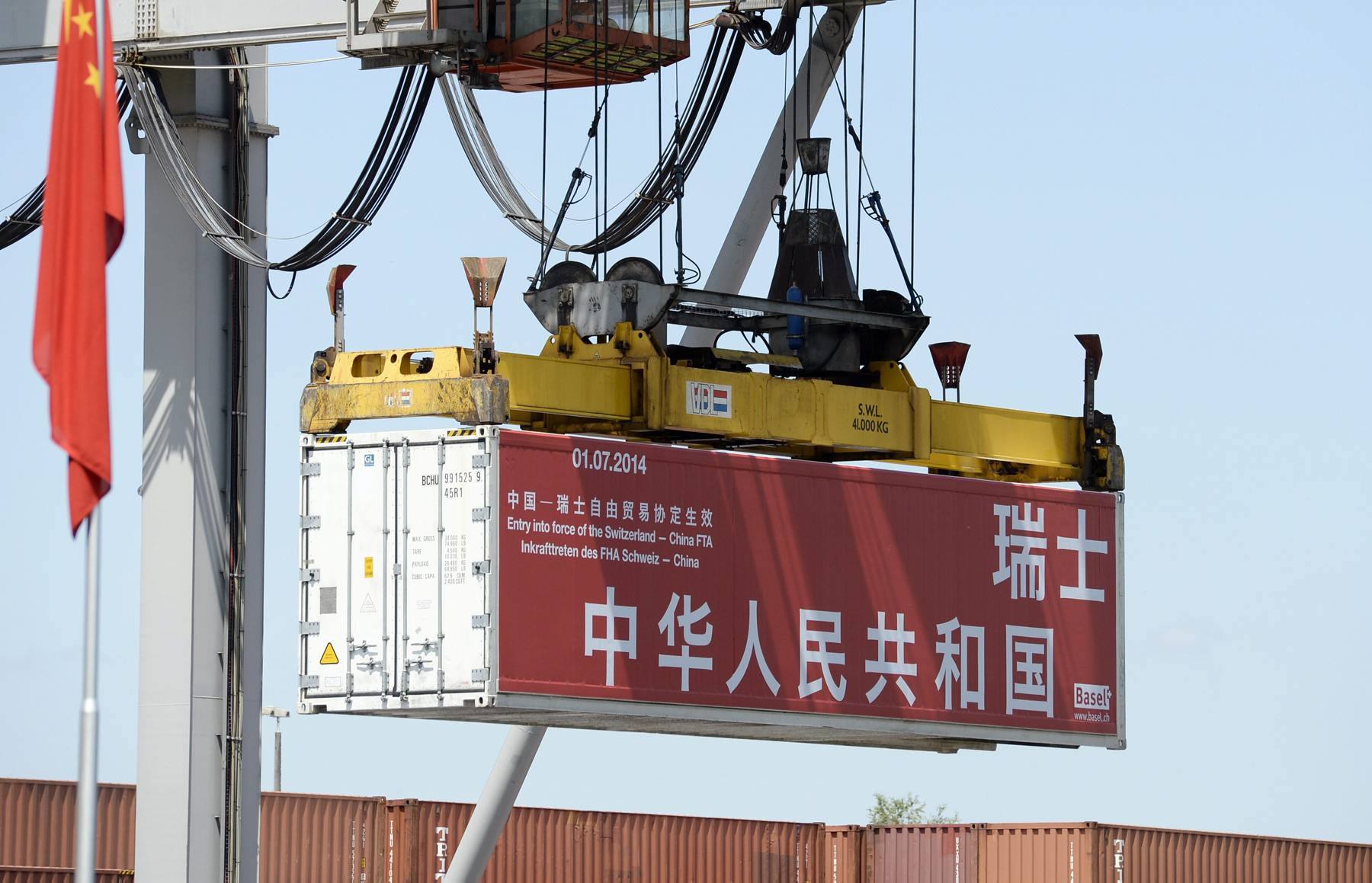Arrivée de marchandises chinoises dans le port de Bâle.