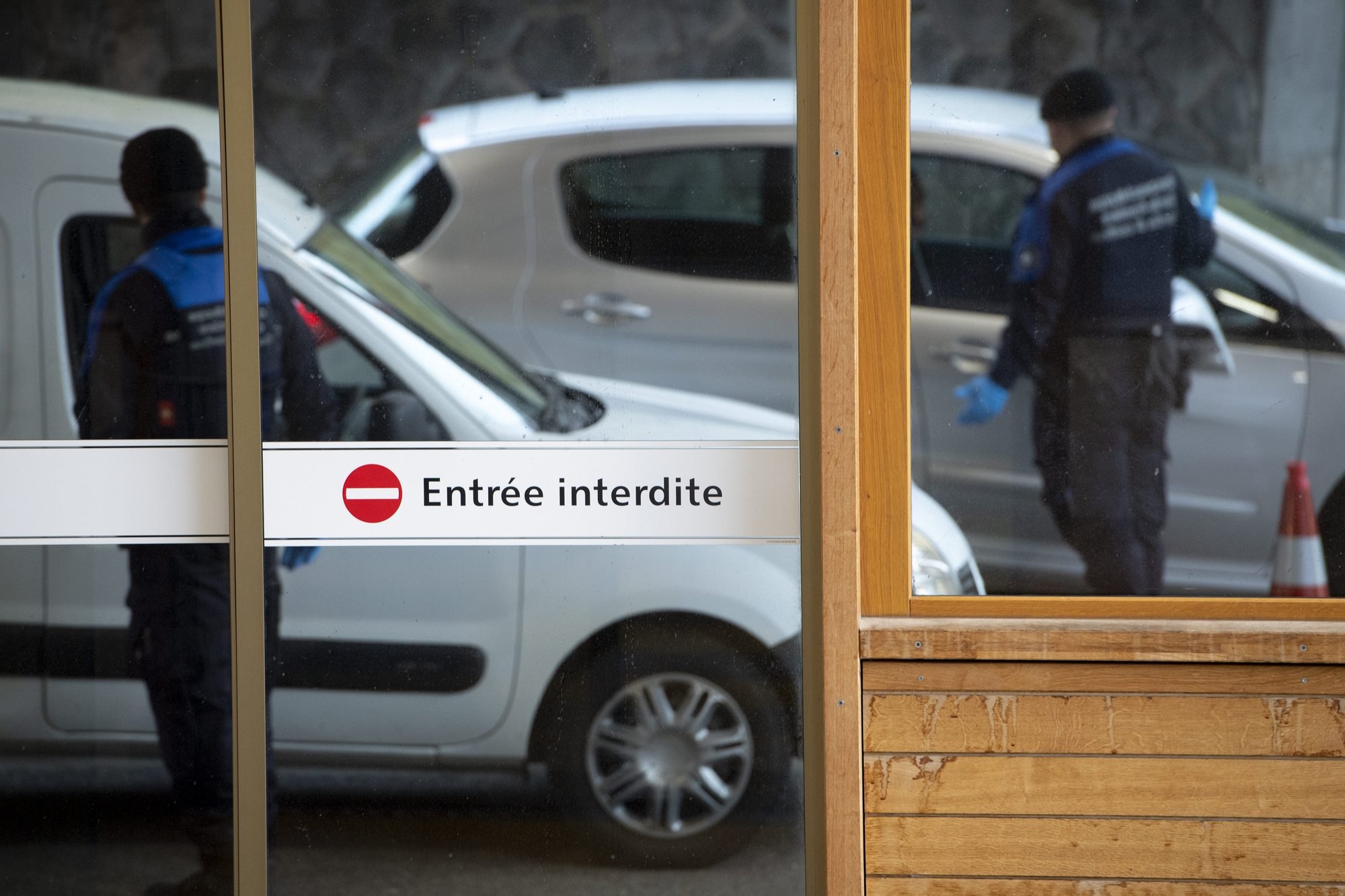 Depuis ce mardi, des contrôles sont effectués aux postes frontières suisses, comme ici à Vallorbe.