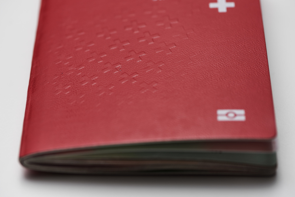 La motion demandait le retrait du passeport de citoyens suisses condamnés pour des infractions pédophiles. (Illustration)