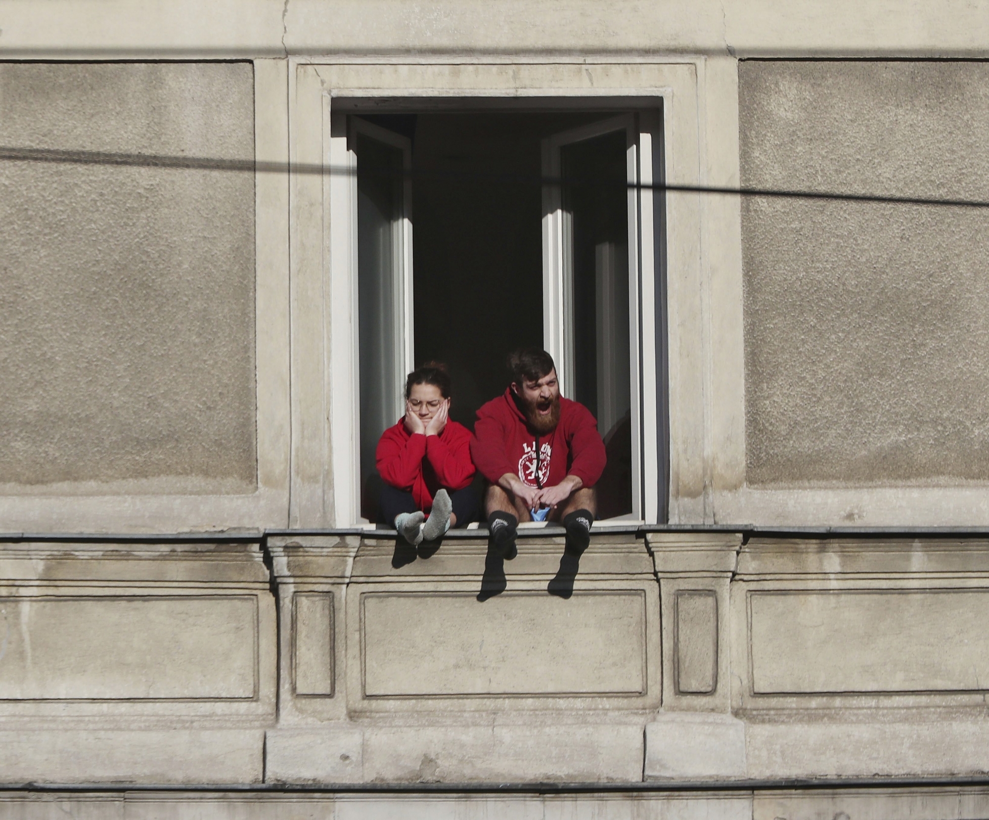 Dans une situation de confinement en couple ou en famille, l'être humain est privé de ses besoins fondamentaux d'espace, de liberté, de solitude et de calme.