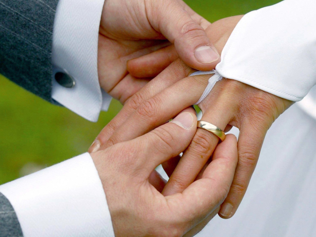 L'épidémie de Covid-19 n'empêche pas tous les mariages. Les personnes faisant partie des groupes à risques peuvent encore convoler - en petit comité (archives).