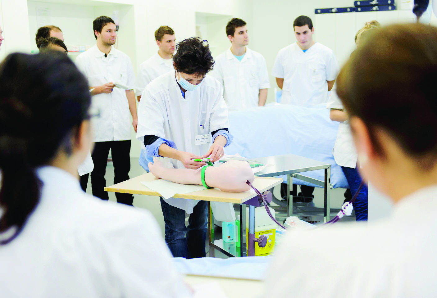 Les observateurs estiment que 45% des infirmiers-ères ne terminent pas leur carrière dans cette profession.