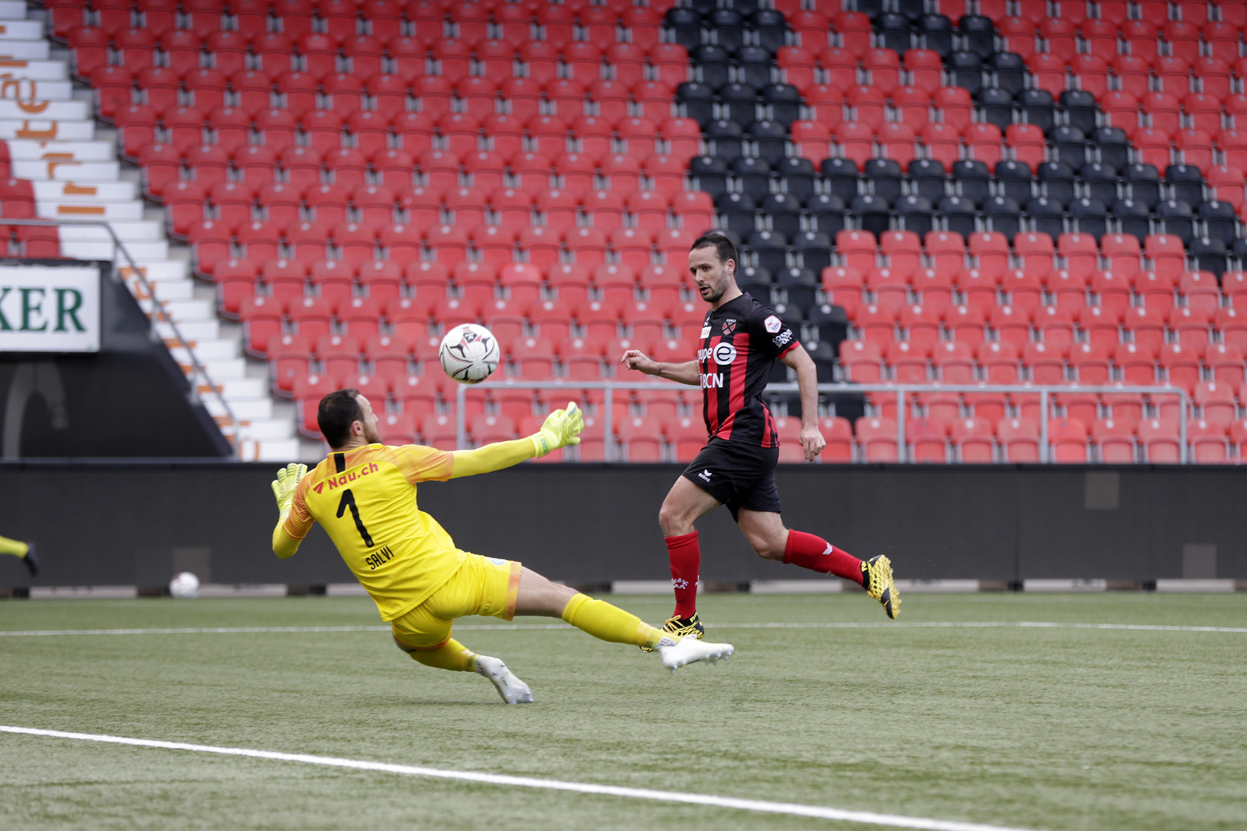 Raphaël Nuzzolo trompe le portier zurichois Mirko Salvi et égalise à 2-2.