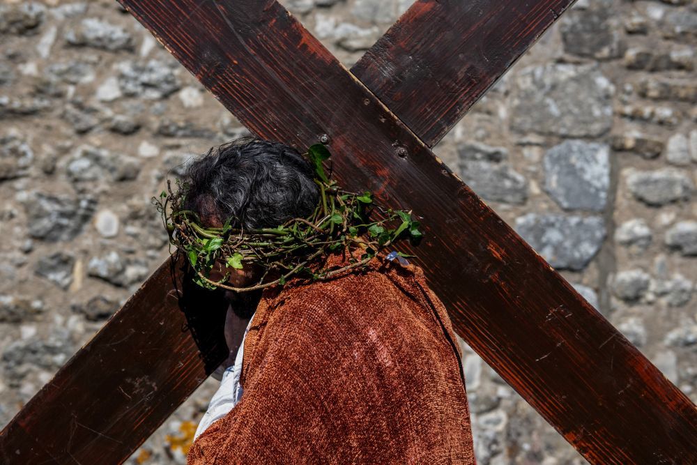 Si Pâques rappelle la crucifixion de Jesus, son message se veut aussi une victoire de la vie sur la mort.