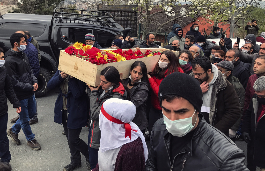 Un cortège funèbre s'est déroulé à Istanbul.