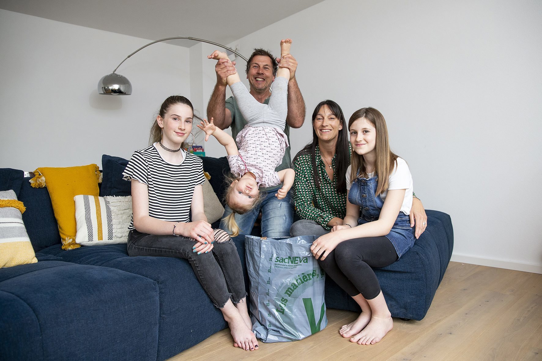Salomé, Philippe, Erin, Christine et Solène (de gauche à droite) poursuivront leurs efforts pour bannir emballages et détritus divers.
