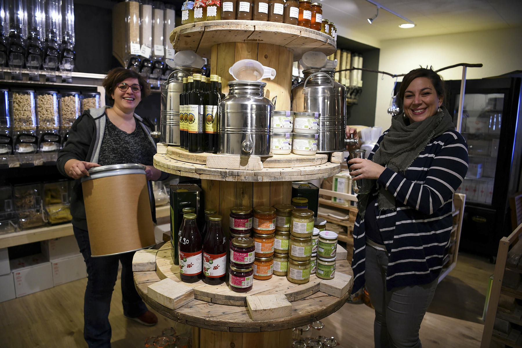 Un des projets consiste à agrandir le Silo pour faire de la place aux produits locaux. Rebecca Maturo (à gauche) et Mariella de Santo, en 2017.