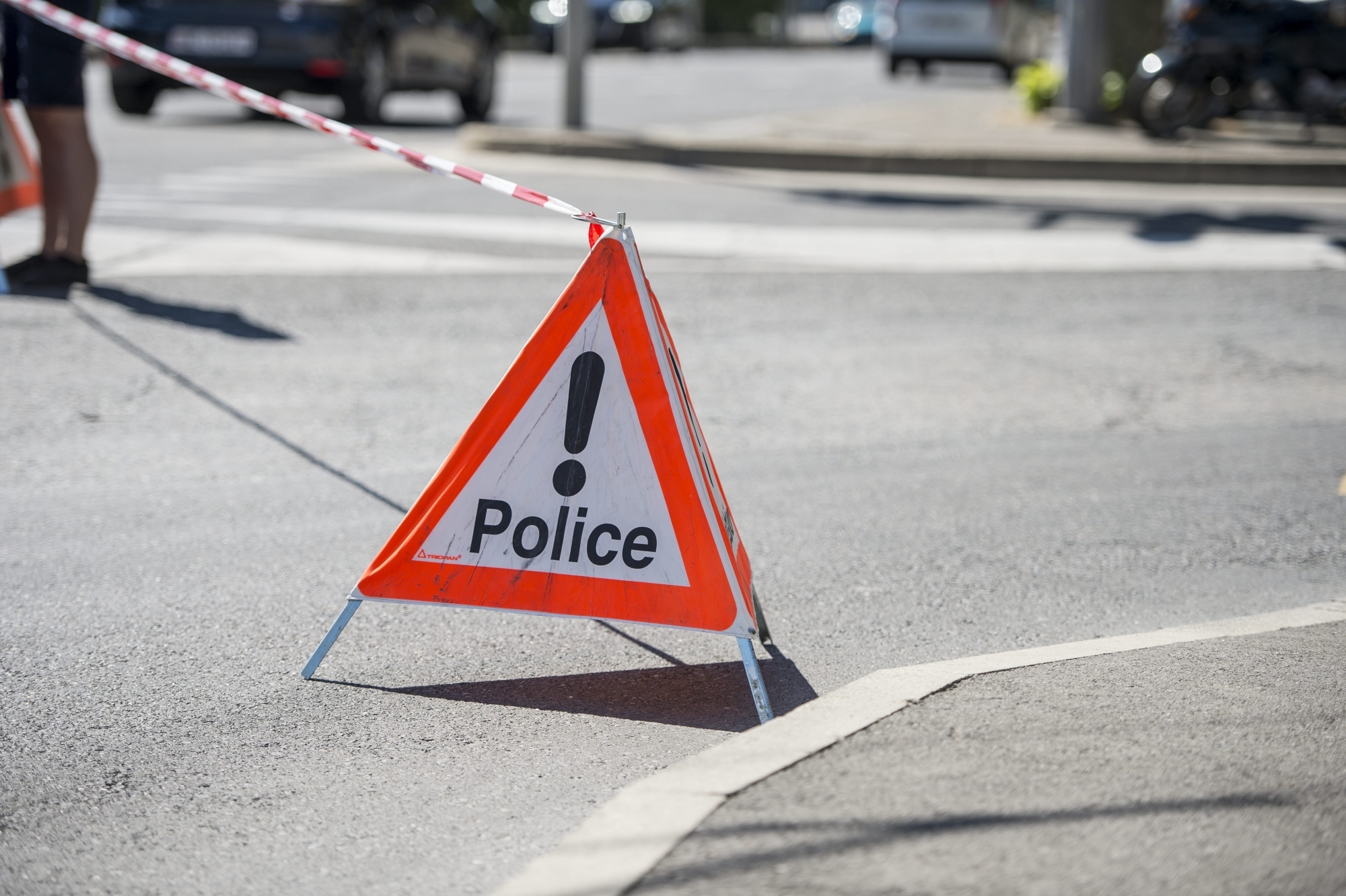 La route a été fermée à la circulation pendant une heure environ.