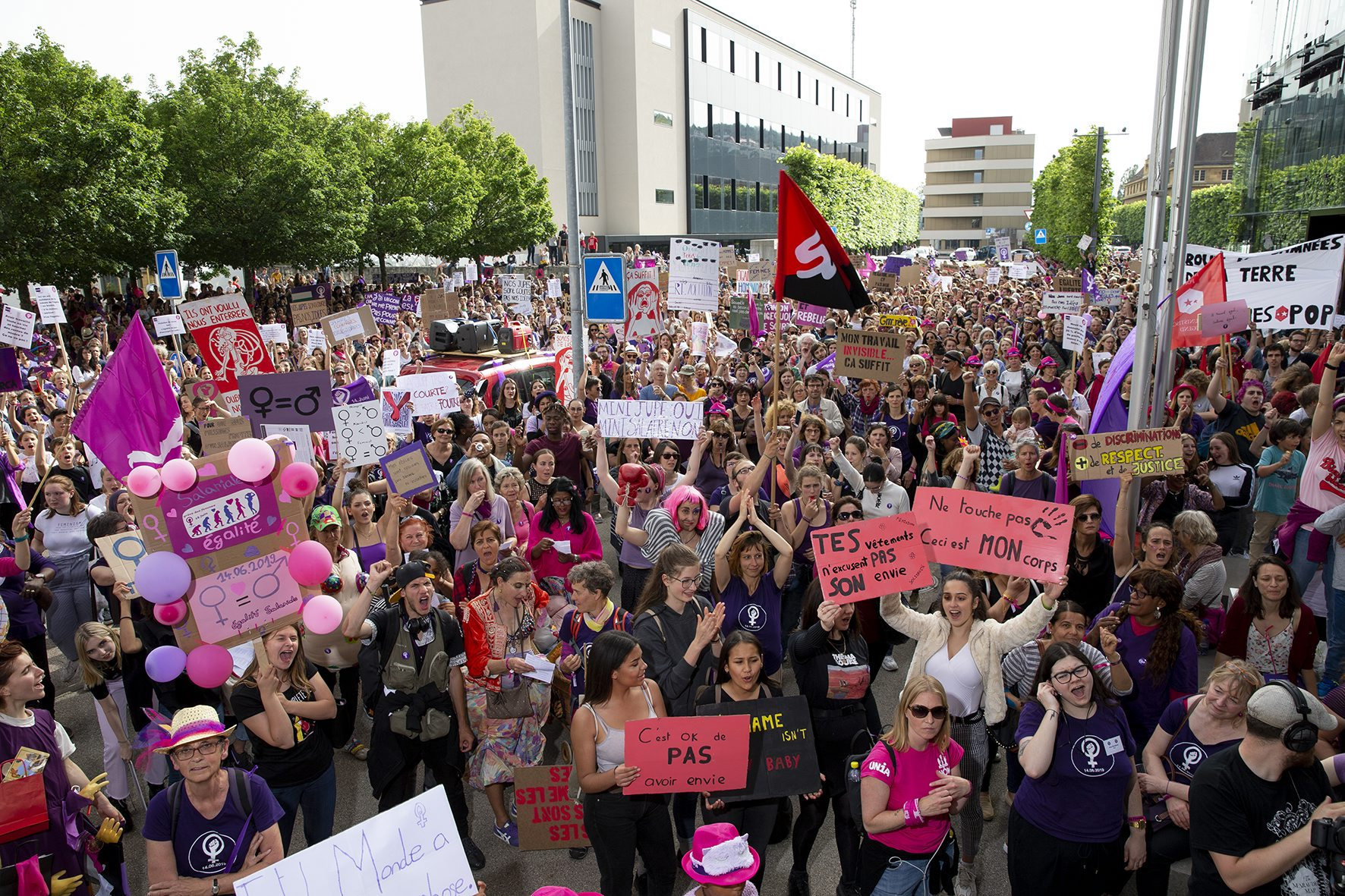 Il y a un an, le 14 juin, la grève des femmes se mettait en marche à Neuchâtel, mais aussi à l'échelle nationale.