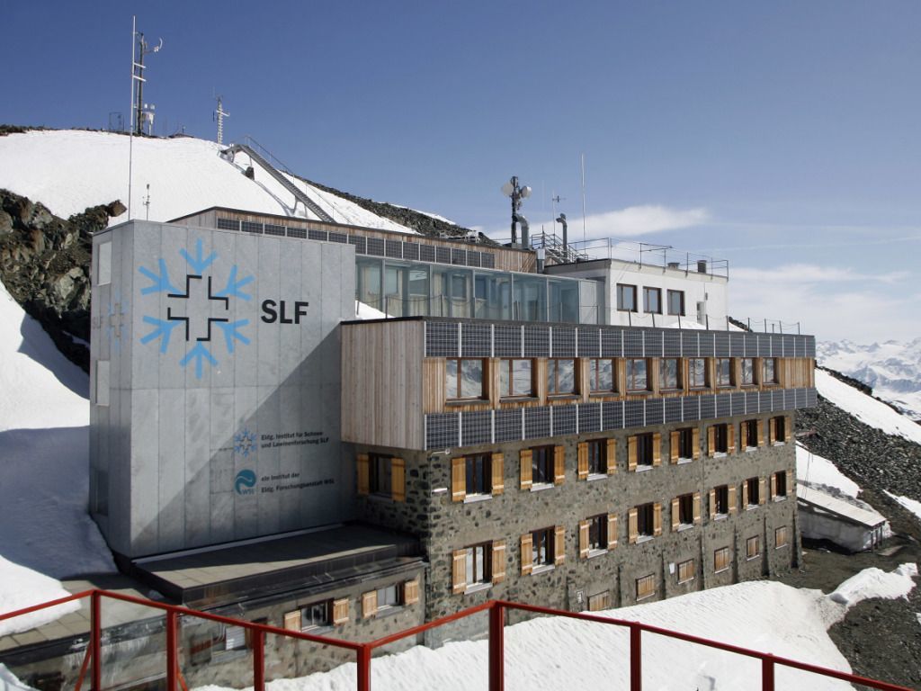 Davos (GR) accueille actuellement déjà l'Institut de recherche sur la neige et les avalanches (SLF). La venue du Centre de recherche sur le réchauffement climatique dans l'espace alpin suit donc une certaine logique (archives).