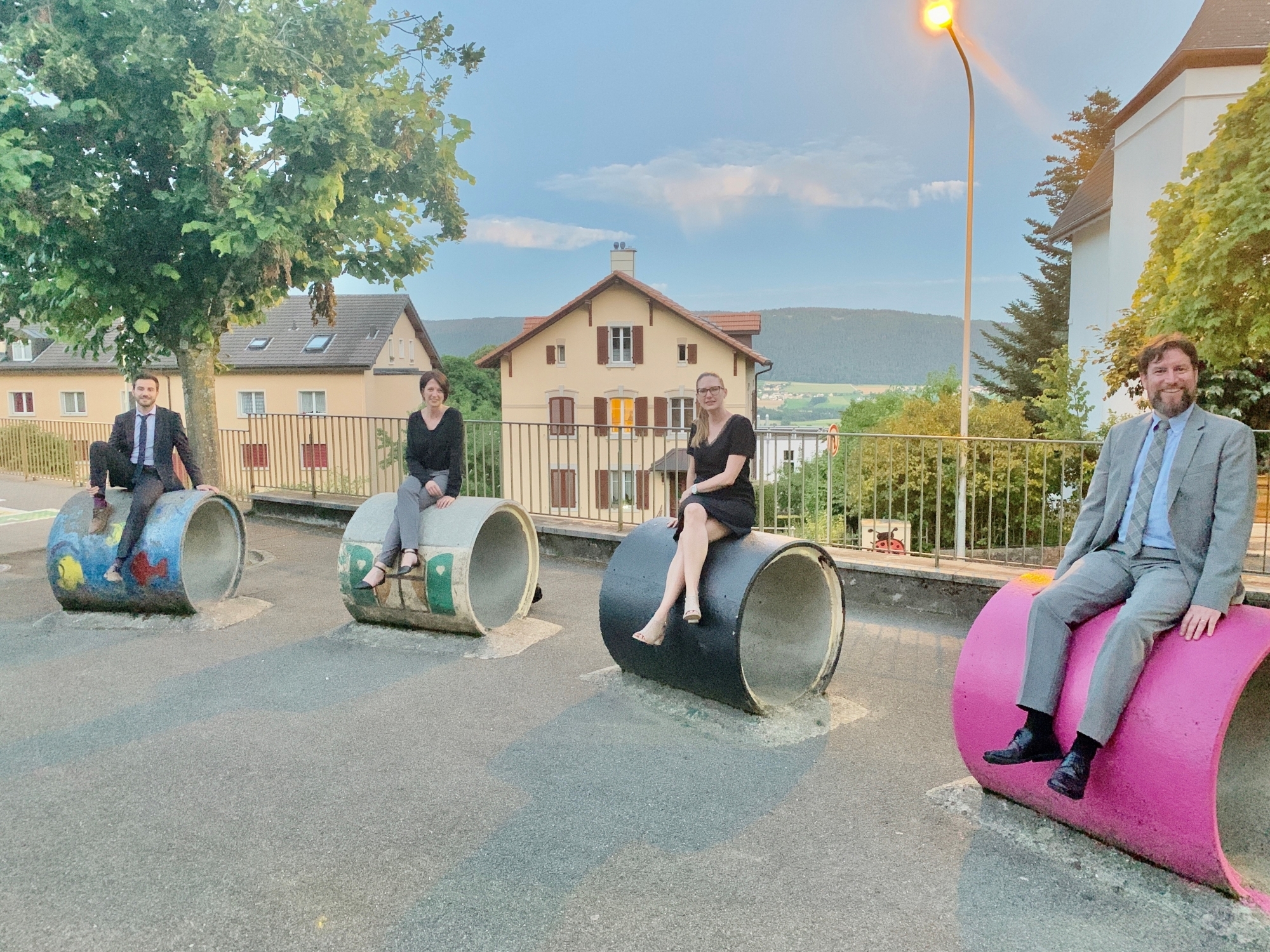 La nouvelle équipe présidentielle du PLR neuchâtelois, de gauche à droite: Quentin di Meo, vice-président, Crystel Graf, vice-présidente, Béatrice Haeny, présidente du groupe PLR au Grand Conseil et Didier Boillat, président.