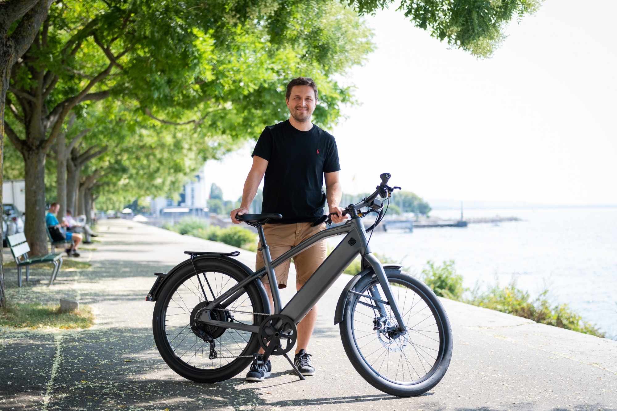 Hajdar Basic, 33 ans, fait partie des nouveaux adeptes du vélo électrique.