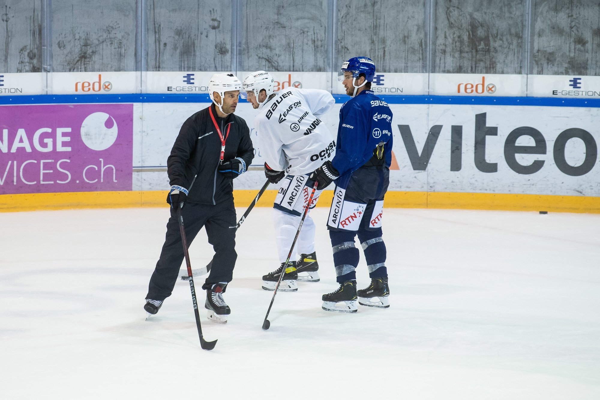 Thierry Paterlini (à gauche) n'est pas très satisfait de ses premiers entraînements à la tête du HCC.