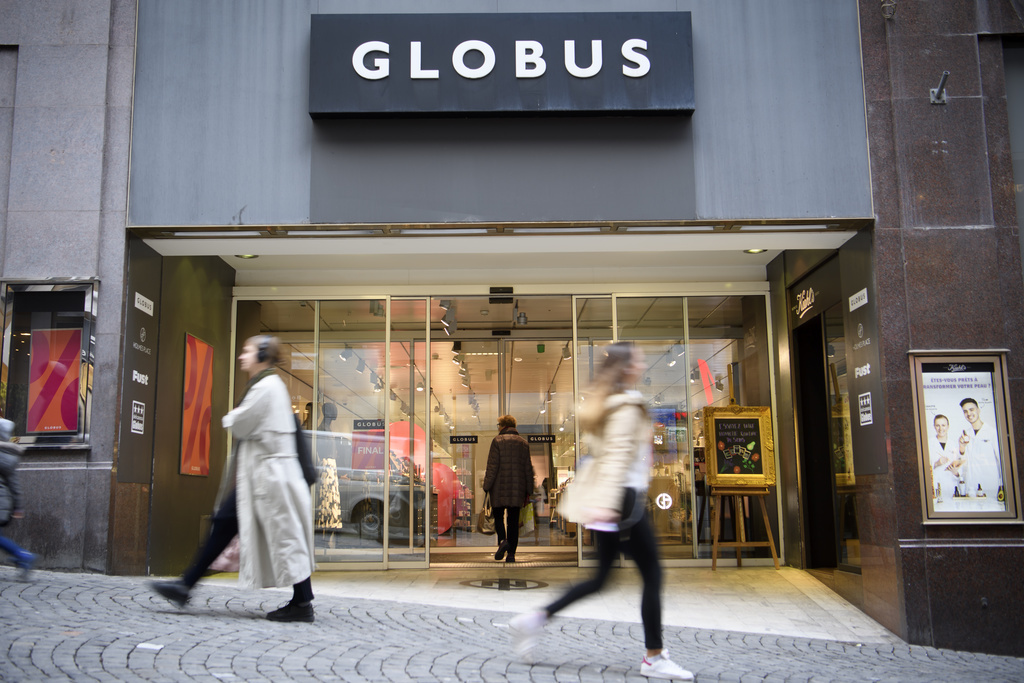 L'enseigne Globus a été vendue à deux grands groupes étrangers.