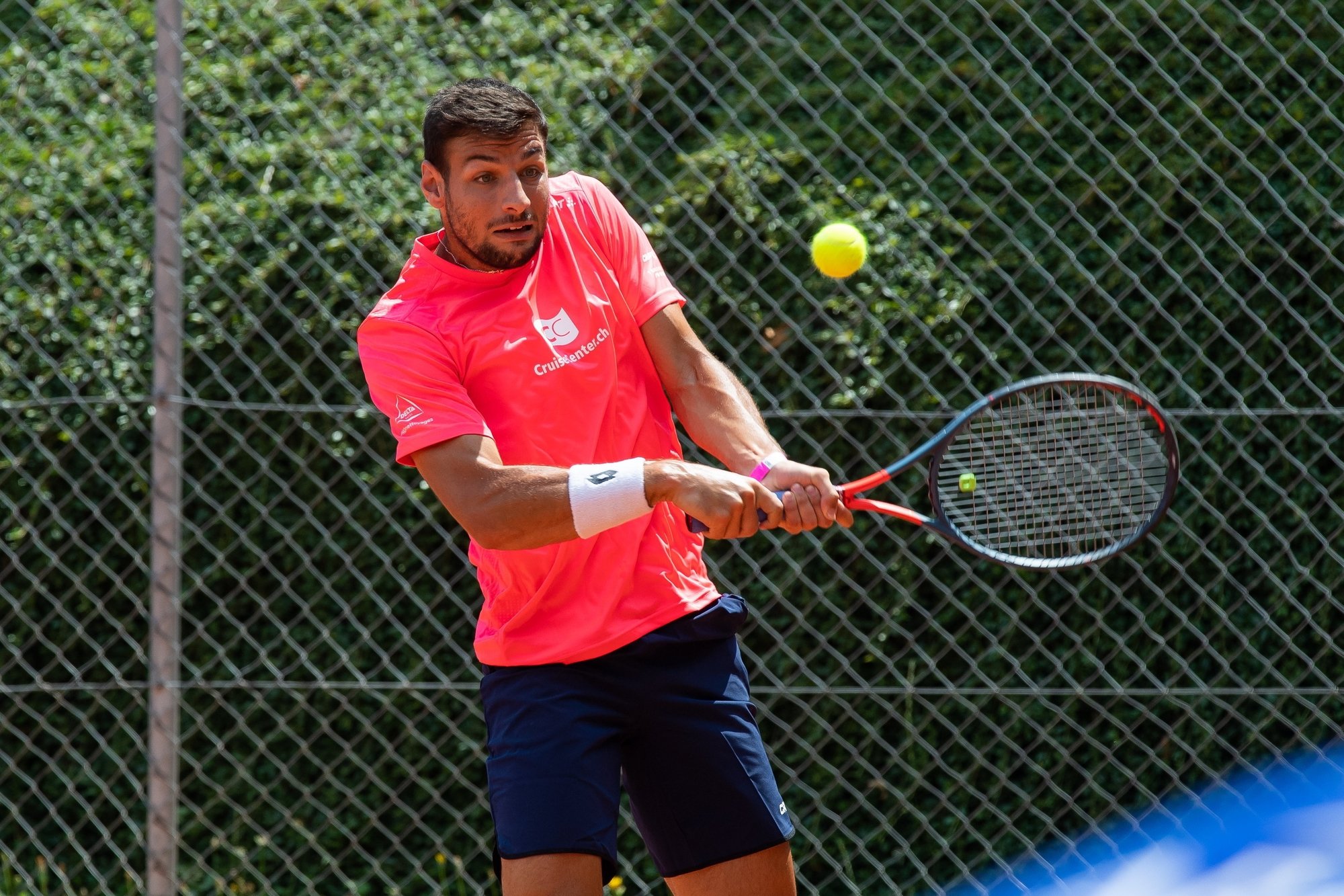 Bernabe Zapata Miralles, ici lors des interclubs de LNA avec le CT Neuchâtel, ferait partie des joueurs exclus des qualifications à Roland-Garros.

Neuchatel, le 27 juillet 2020.
Photo: Lucas Vuitel