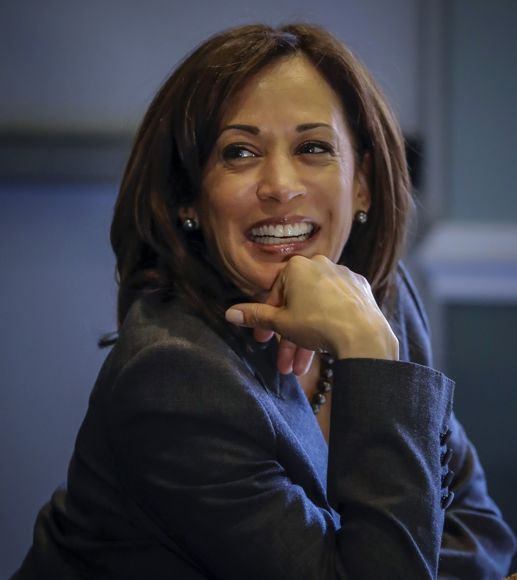 Kamala Harris devient ainsi la troisième femme sélectionnée comme vice-présidente potentielle.