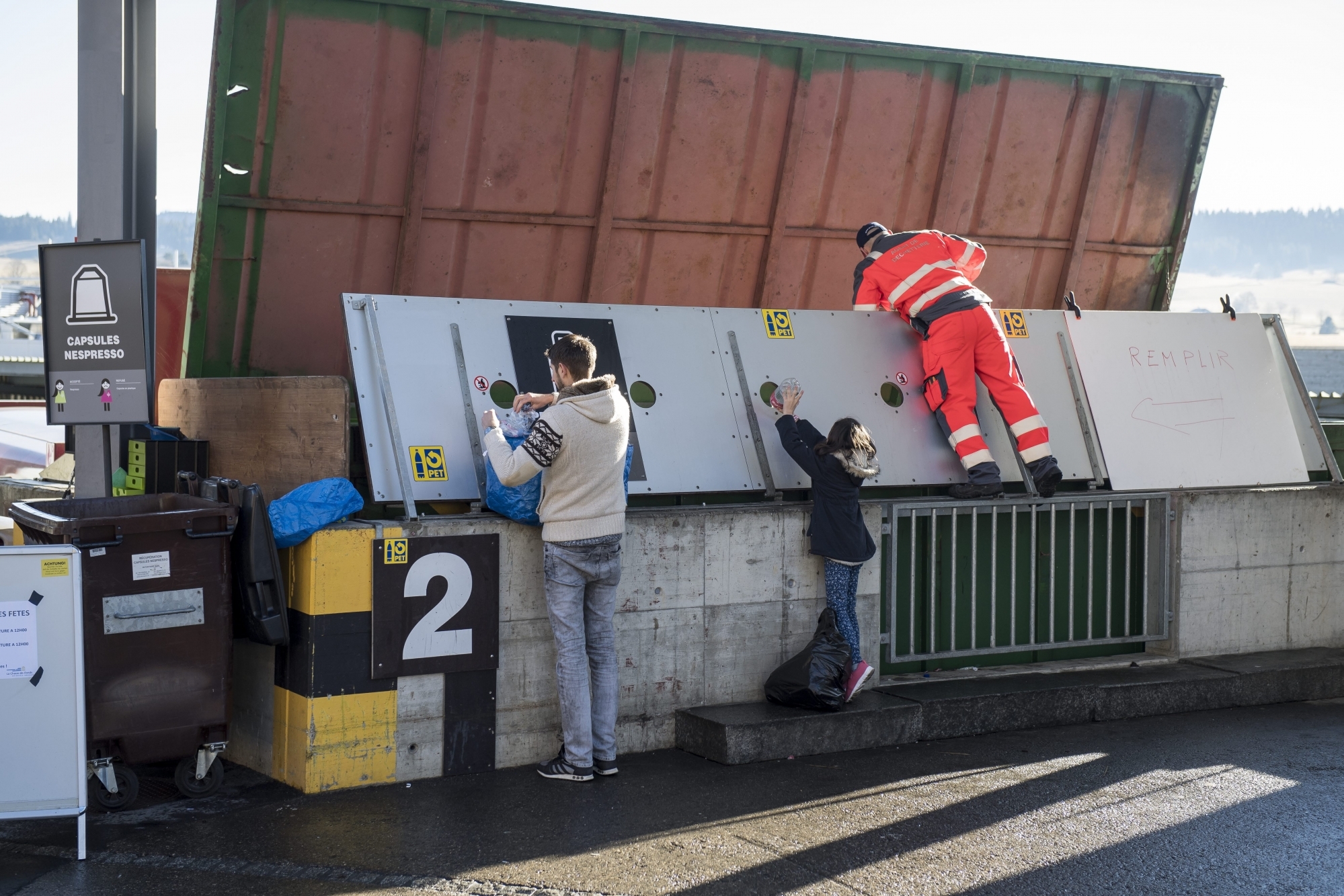 La déchetterie du Crêt-du-Locle a dû fermer temporairement à la suite d'une explosion accidentelle dans une benne à ferraille. (photo d'illustration)