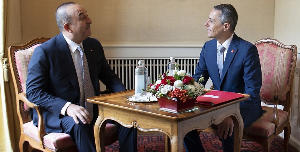 Le chef de la diplomatie suisse Ignazio Cassis, et son homologue turc Mevlüt Çavu?o?lu ont tous deux fait l'éloge des relations économiques solides entre les deux pays.