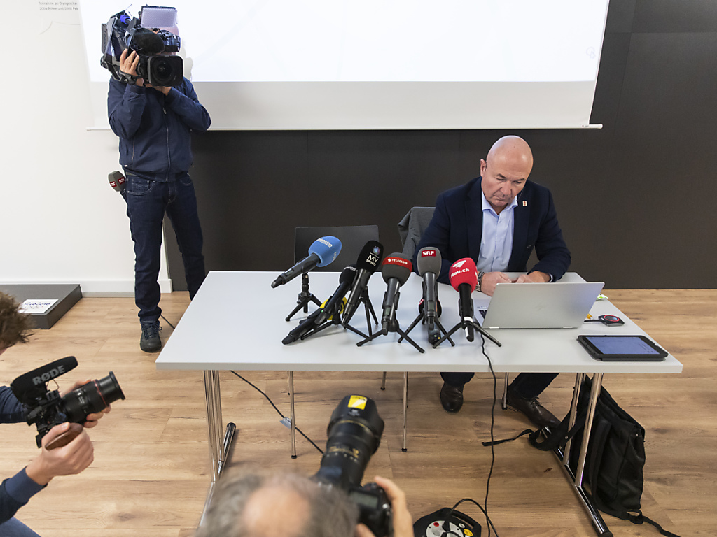 Denis Vaucher, le directeur de la National League et de la Swiss League, a exprimé la colère des clubs avec la limitation à 1000 spectateurs par match.