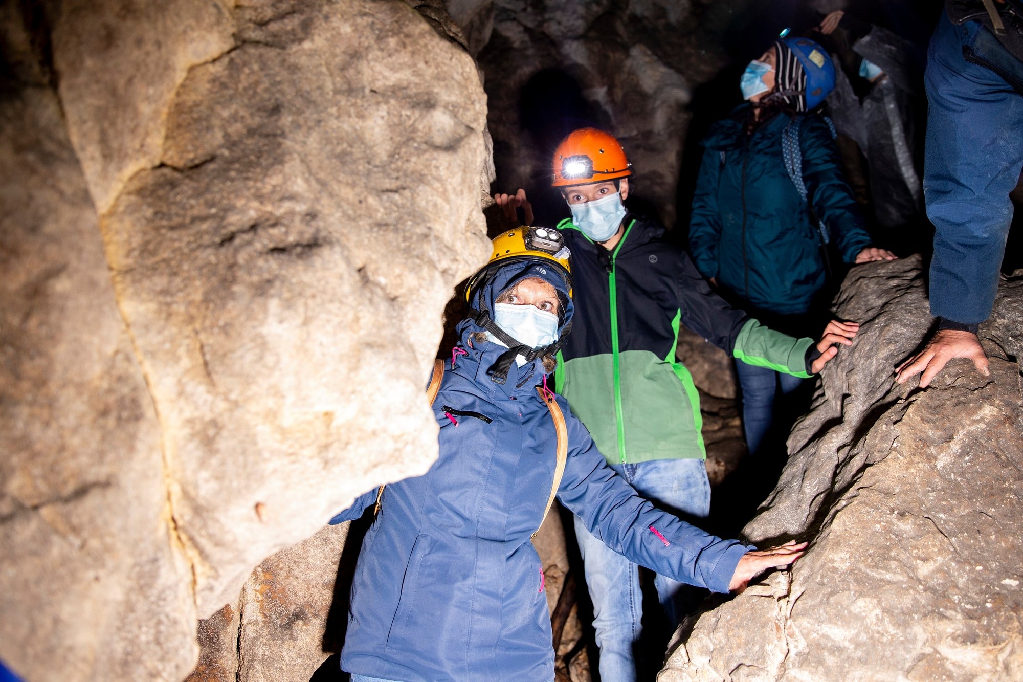 Visite de la grotte de L'Echelette, située non loin de Derrière-Pertuis.