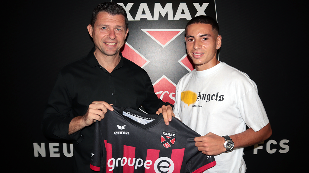 Alan Rodriguez (à droite) est de retour en Suisse pour s'imposer chez les professionnels avec Xamax.
